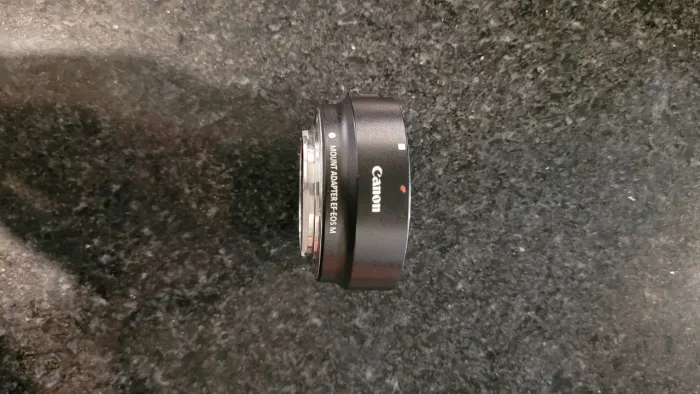 Adaptador original Canon Mount Adapter EF-EOS M