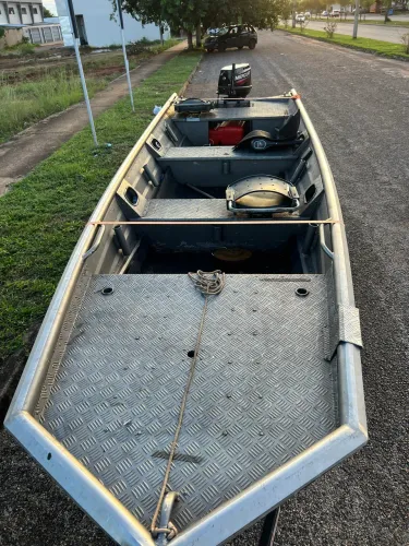 Barco completo, motor 30HP Mercury com partida