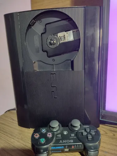 PS3 super slim HEN + loja Thanos com 1500 jogos para baixar( envio olx pay)