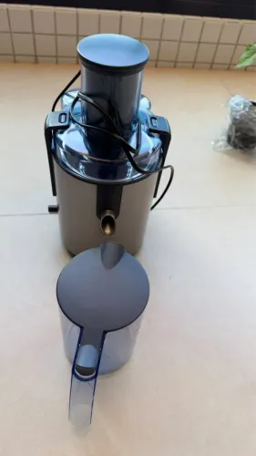 centrífuga de sucos elétrica Philips Walita Juicer (série RI1858).