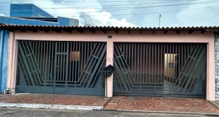 Linda Casa do Coophamil