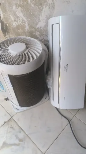 Ar-condicionado 12000 BTUs inverter ( LER DESCRICAO)