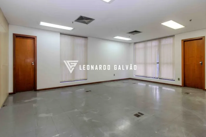 Sala Comercial para Locação em Belo Horizonte, Funcionários, 6 banheiros, 4 vagas