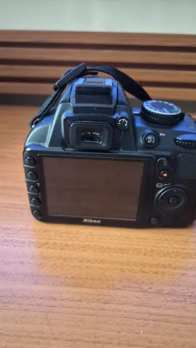 Vendo uma camera nikon 18/55 semi nova