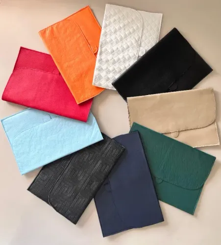 Pasta envelope em couro sintético