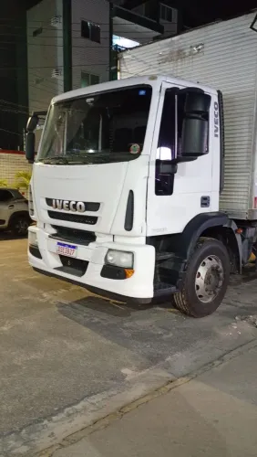 Iveco Toco muito novo 