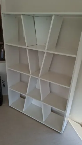 Estante MDF Branca | 135x90x25 cm | R$ 320