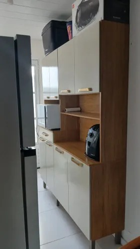 Vendo Armário em excelente estado.