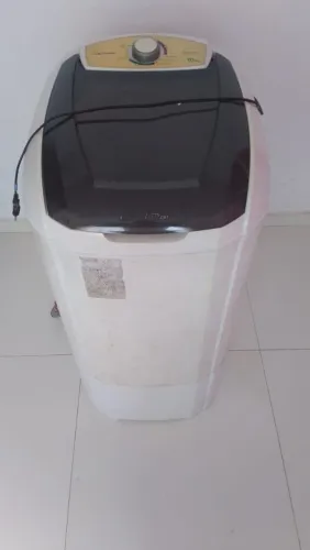 Vende_se Tamquinho