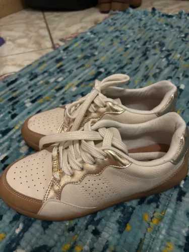Tênis casual 34