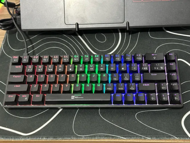 Teclado mecânico gamer