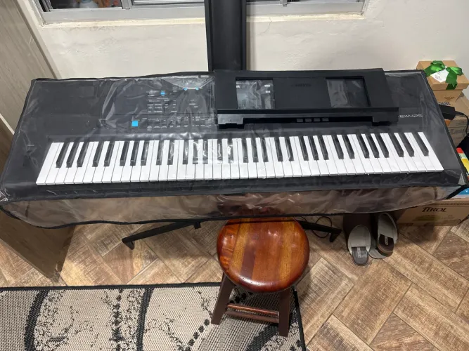 Teclado Yamaha PSR EW 425