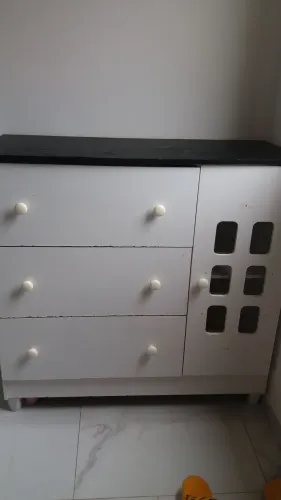 CÔMODA ESPAÇOSA