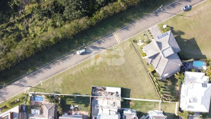 Condomínio Horizontal - Lote com 506m2