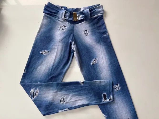 Calça legging jeans destroyed - Tamanho G (Nova)