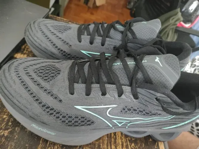 Tênis Mizuno Wave Creation 24 - cinza tam 43 - novissimo impecavel
