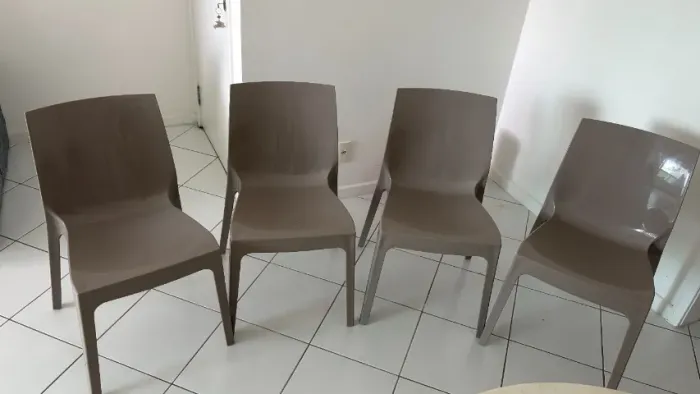 4 Cadeiras de jantar / varanda
