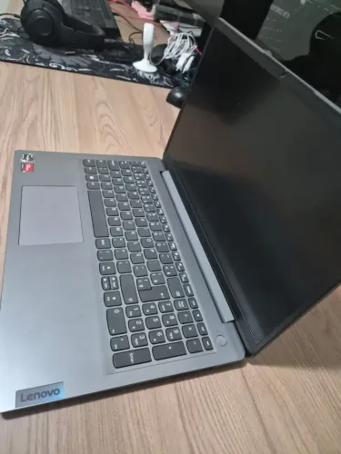 Notebook Lenovo Ryzen 5500u 8gb RAM com 2gb de video integrado