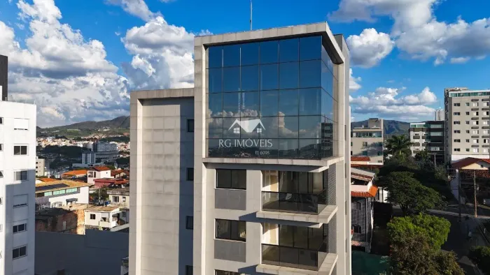 Cobertura 4 quartos suítes, alto padrão no Barreiro