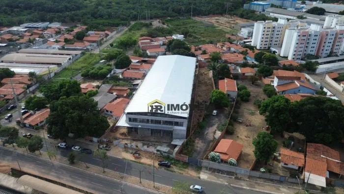 Galpão de 1.000 m² para Aluguel - Recanto das Palmeiras - Teresina/Pi
