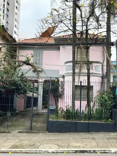 Sobrado para aluguel tem 255 metros quadrados com 4 quartos em Barra Funda - São Paulo - S