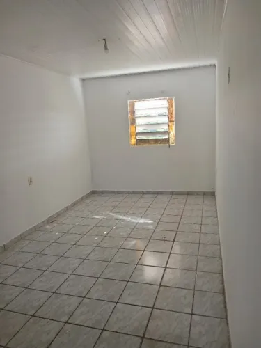 Casa,em Maceió, bairro  Feitosa,2 quartos sendo suíte, sala  cozinha,quintal,