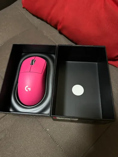 Mouse Gamer Profissional Logitech G Pro X Superlight - Rosa Magenta