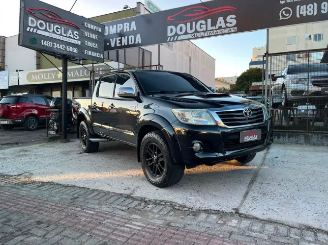 Toyota Hilux CD SRV D4-d 4X4 3.0 TDI Diesel AUT 2012