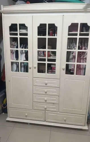 Guarda roupa infantil de madeira