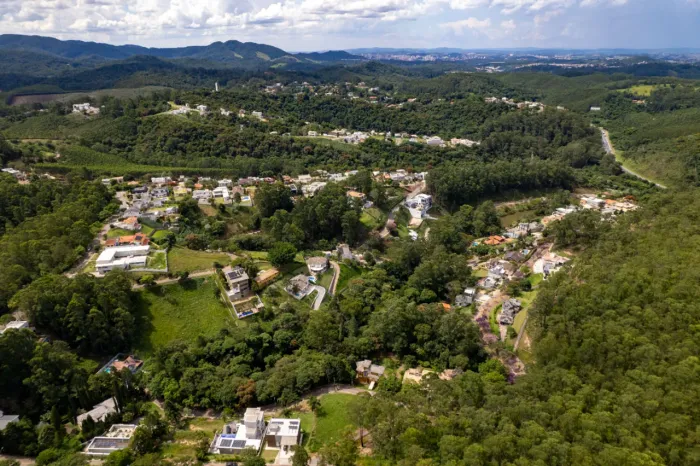 Terreno residencial para venda em Serra dos Lagos (Jordanésia), 1,122m²
