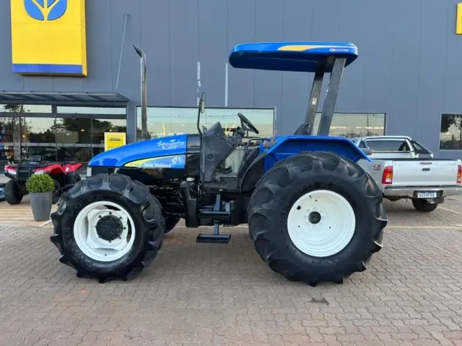 Trator New Holland TL75E