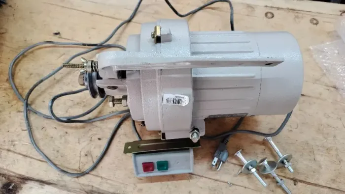 Motor De Alta Rotação Para Maquina De Costura Industrial ! (Usado)