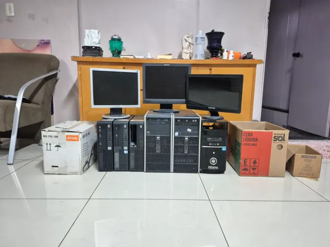 ? Lote 5 Computadores + 3 Monitores + 32 RAM + 20 HDs + Fontes - No Estado