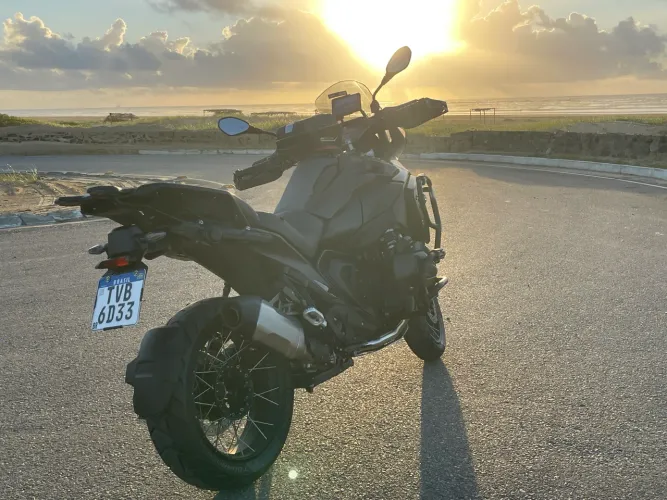 BMW 1300 gs Triple Black (sem detalhe)