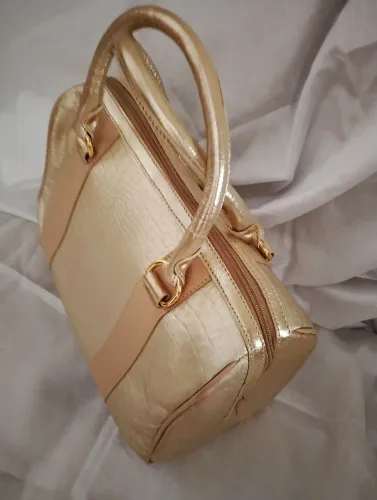 Bolsa couro croco dourada