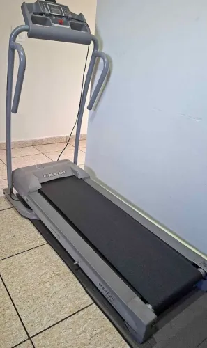 Vendo esteira cle Premium Caloi capacidade para até 120 kg chega a 10km/h