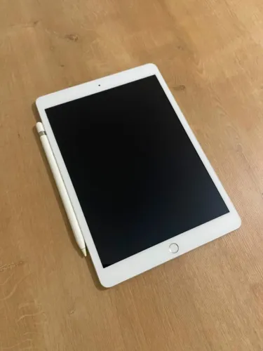 Ipad 8a geração 128 gb e apple pencil 1a geração