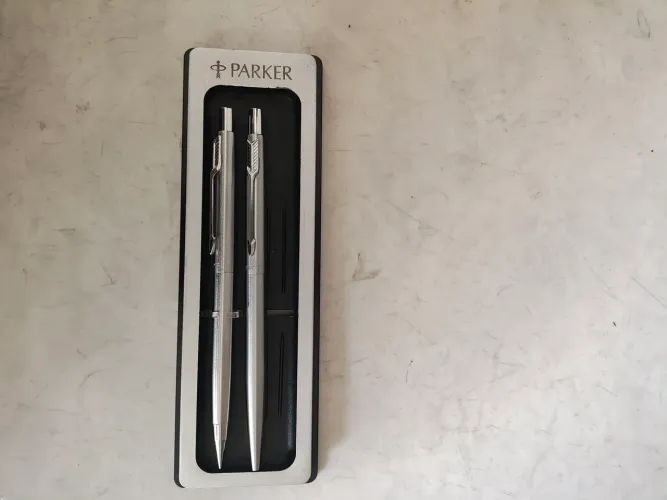 Estojo com caneta Parker Clasica
