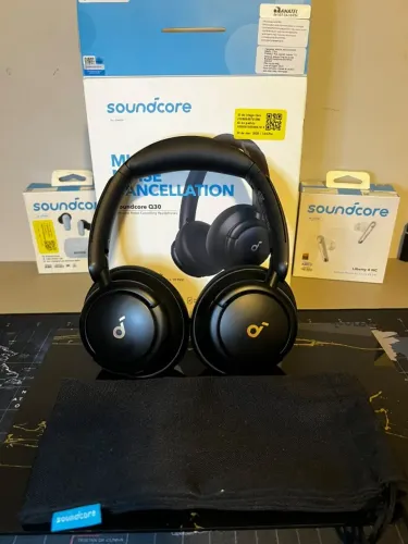 HEADPHONE SOUNDCORE Q30 PRETO ANC HI-RES BLUETOOTH ? USADO COM TODOS OS ACESSORIOS