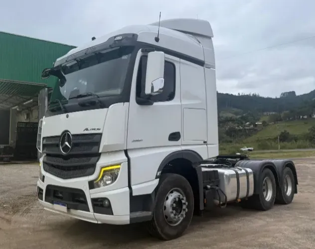 Mb New Actros 2651 6x4 ano 2021 Suspensão mola e retarder