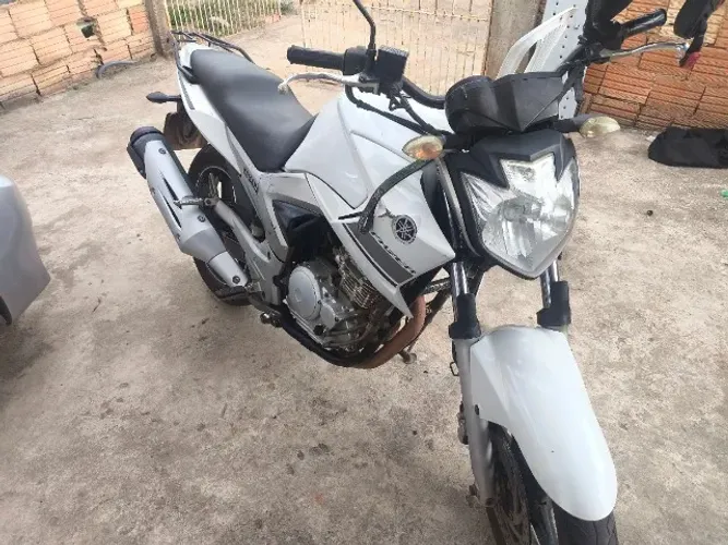 Fazer 250 branca 2014