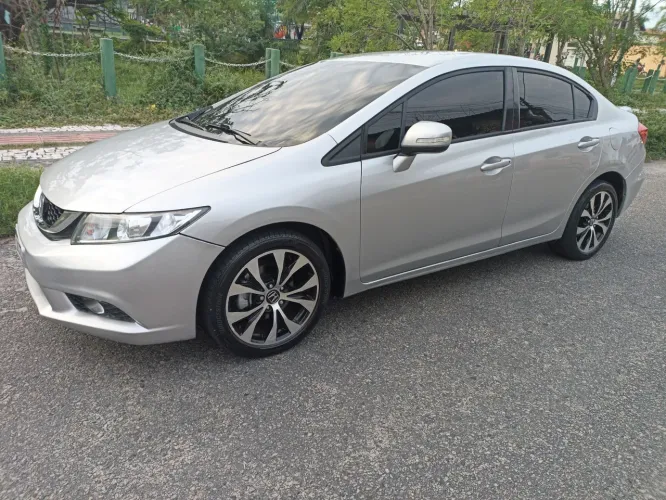 Honda Civic Sedan LXR 2.0 Flexone 16V Aut. 4P 2015