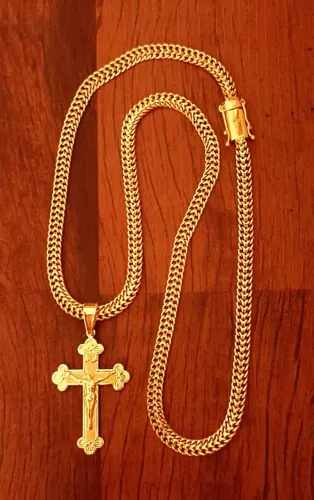 Lindo cordão banhado a ouro 18k novo 