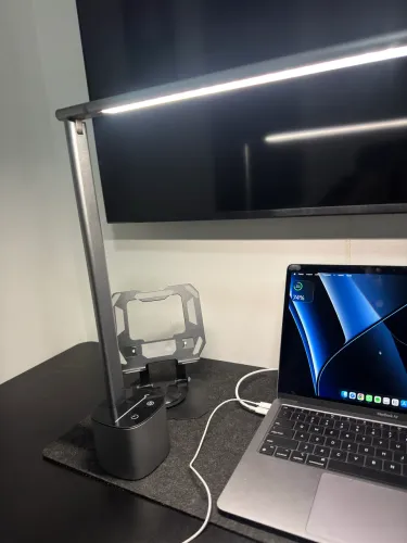 Luminária de Mesa LED - 3 Cores