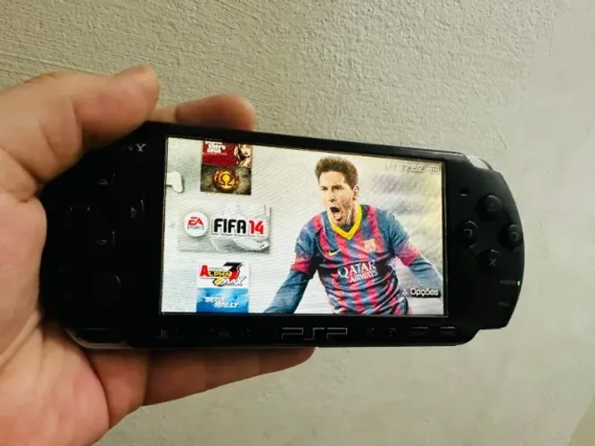 Videogame PSP Preto Destravado + Jogos Na Memoria + Carregador - Envio Pela OLX