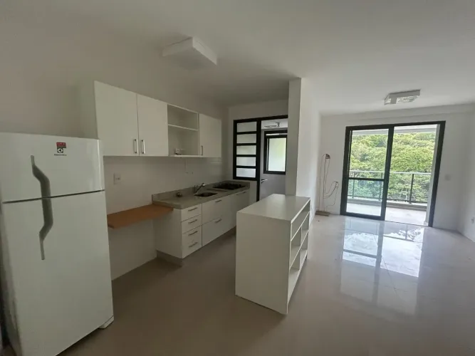 Apartamento com 2 Dormitórios e Vista para o Verde no Condomínio Lanai | Itacorubi