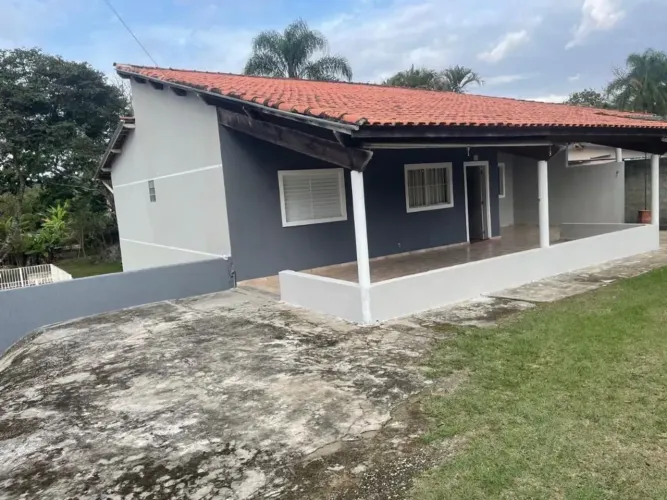 Chácara para venda tem 250 metros quadrados com 3 quartos em Vila Velha - Caçapava - SP