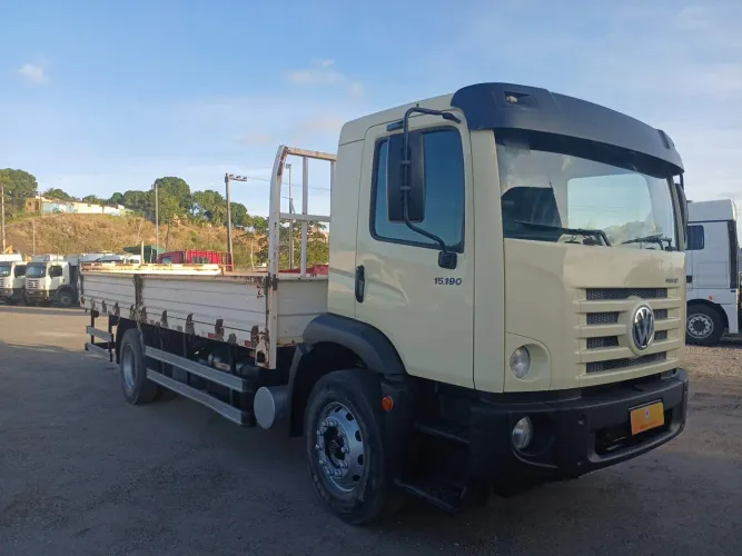 Volkswagen 15.190 E Constellation 2p (diesel)(E5) 2018/2019 Vamos Seminovos Recife