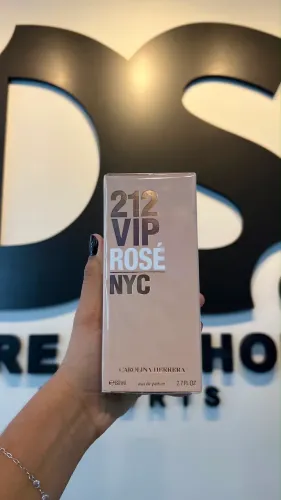 PERFUME 212 VIP ROSE - CAROLINA HERRERA