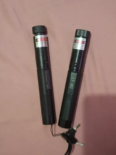 Caneta Laser Pointer Recaregável com Chave de Segurança 